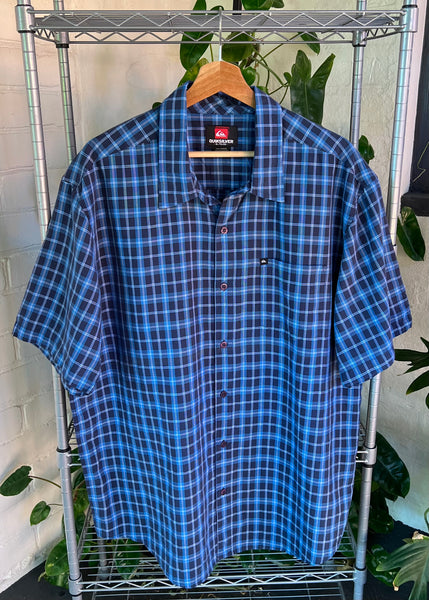 Vintage Y2K Quiksilver Plaid Button Up Shirt