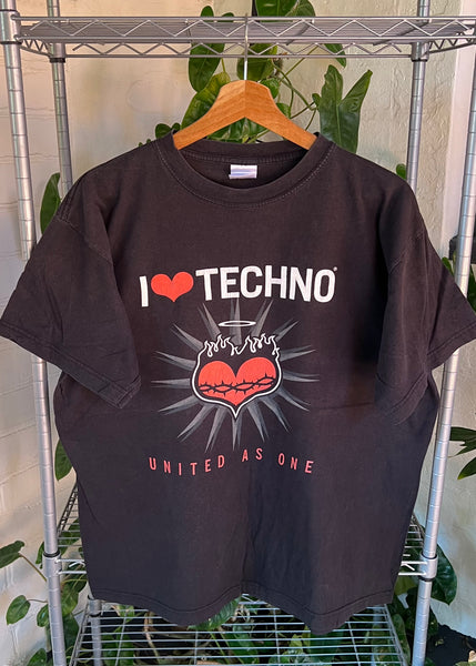 Vintage 2002 I Love Techno Music Festival T-shirt