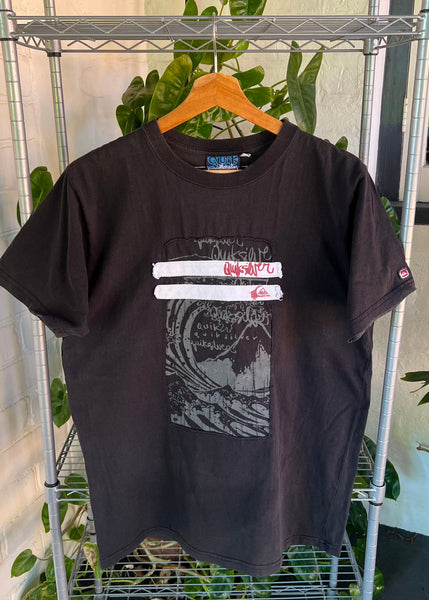 Vintage Y2K Quiksilver T-shirt