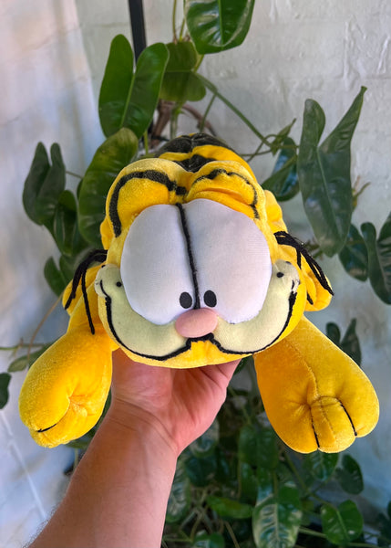 Vintage 2000s Garfield Plush Toy