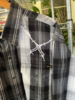 Vintage Wrangler Barb Wire Plaid Cowboy Button U Shirt