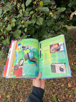 Vintage 1999 Guinness World Records Book